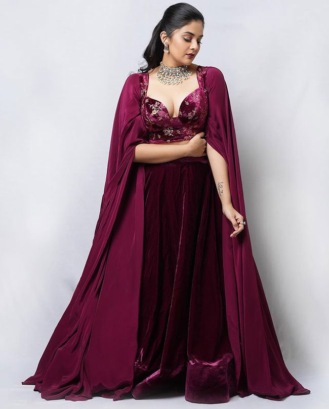 Staggering Looks Of Sreemukhi In White